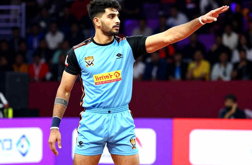 পবন সেহরাওয়াত: ‘হাই-ফ্লায়ার’ যে মাটি ছেড়ে লাফ দেয়, কিন্তু ভারতের সোনা কি কেবল সেই লাফের ওপর?